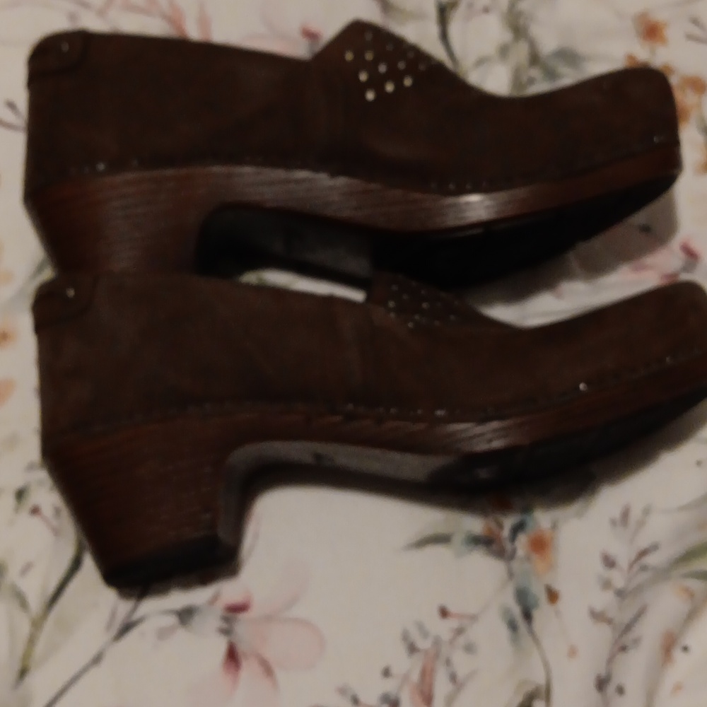 Dansko Clogs - Picture 2 of 6